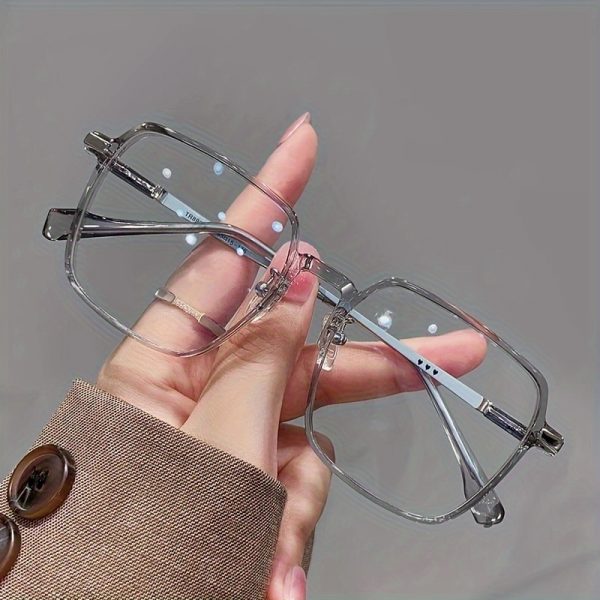 Glasses Stylish Frame Design - Image 3