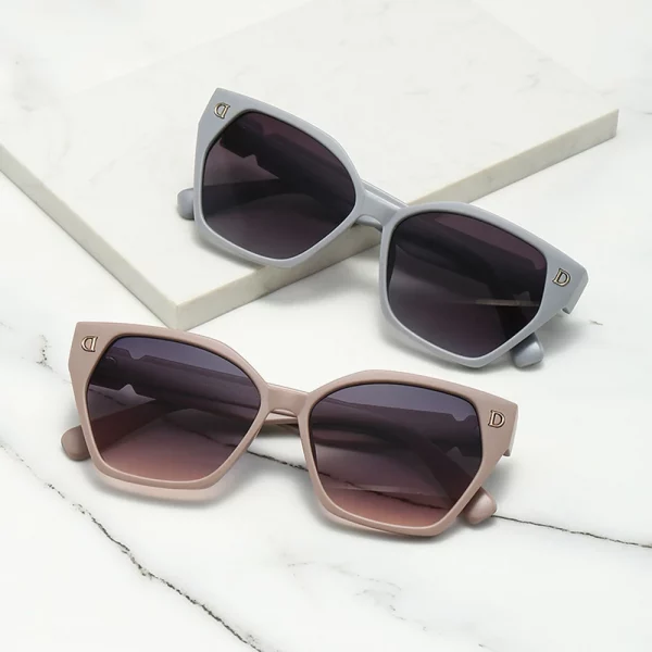 Fashion Brand Luxury Designer Sunglasses Women 2025 Vintage Mirror Party Trendy Shades Glasses Summer Travel Outdoor Sunglasses - Image 3